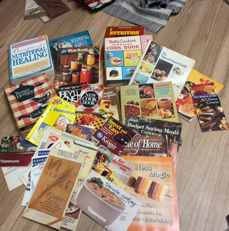 Vintage Cookbooks and Kitchen Booklets