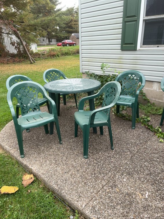 Green Plastic Patio Set, Table & 4 Chairs