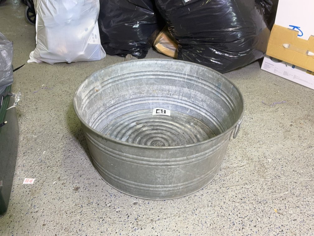 Galvanized Metal Wash Tub Basin 24in Diameter