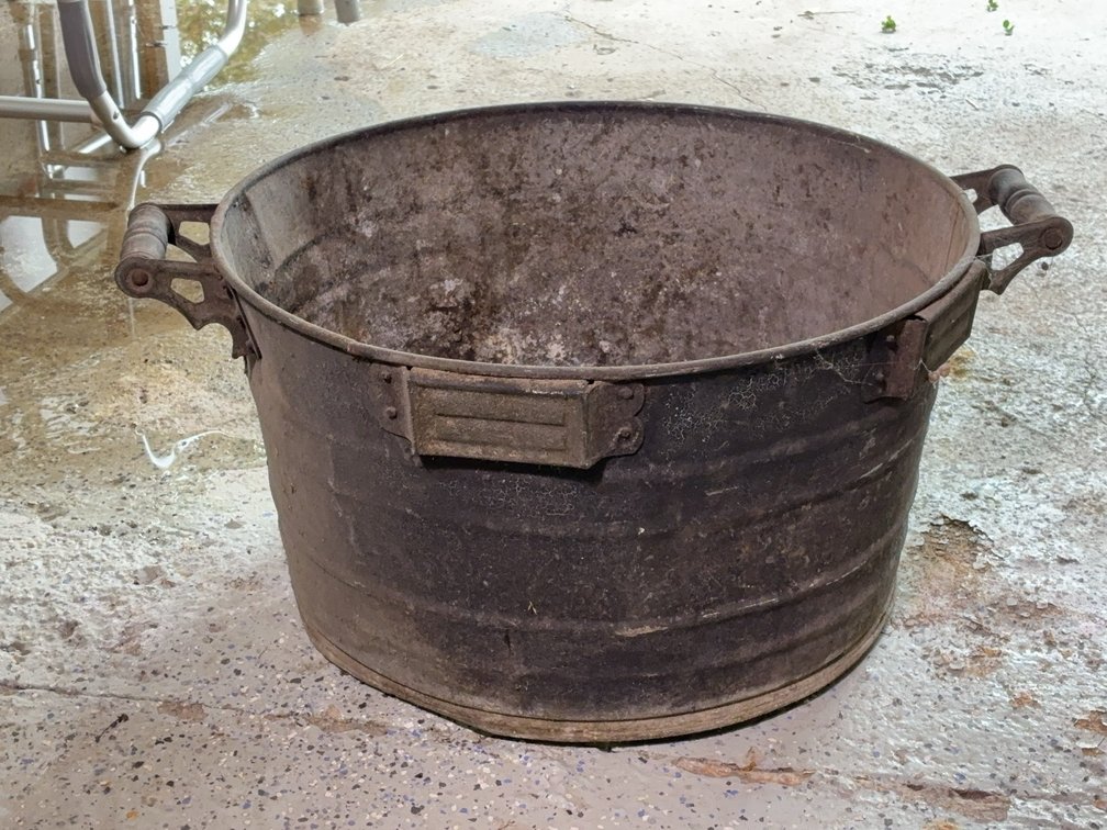 Large Metal Tub with Handles, 24" Diameter