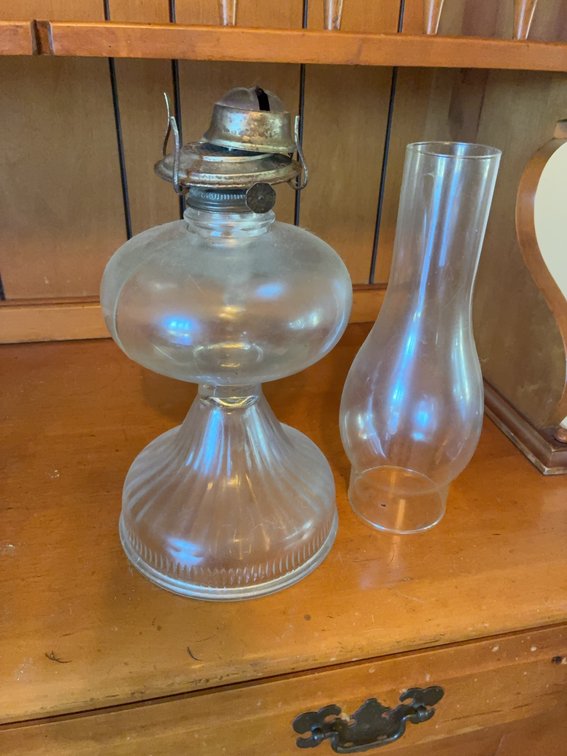 Clear Glass Oil Lamp With Chimney