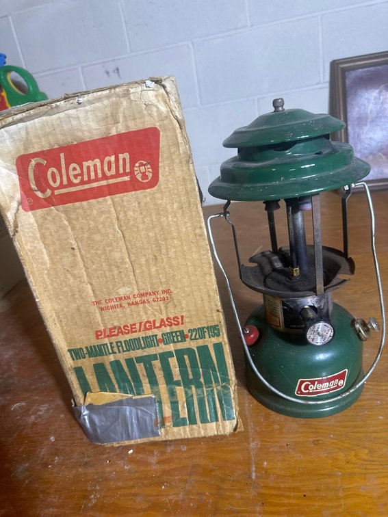 Coleman Model 220F Green Lantern with Box