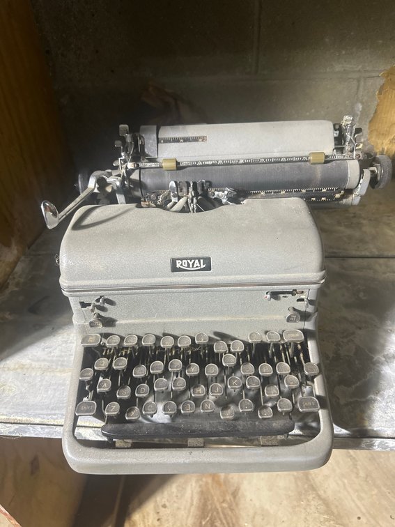 Royal Manual Typewriter Gray Desktop Model