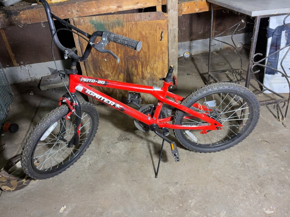 Igniter Moto-20 Red BMX Kids Bike