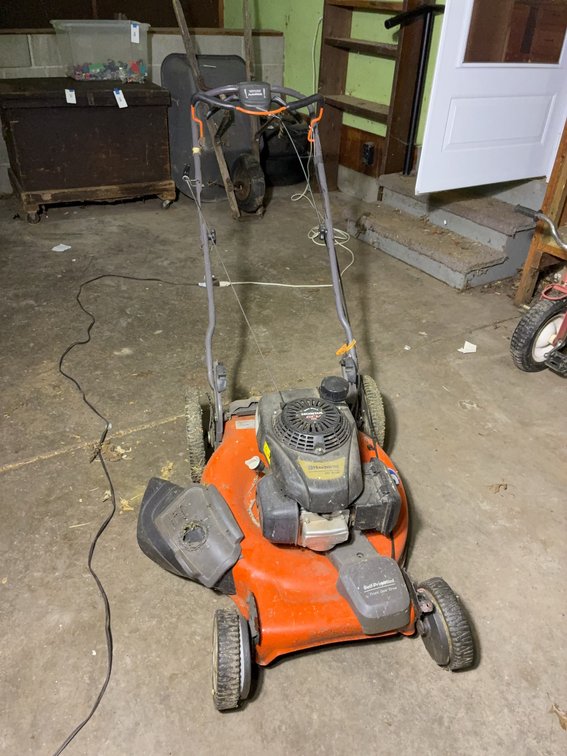 Husqvarna HU700F Self-Propelled Lawn Mower