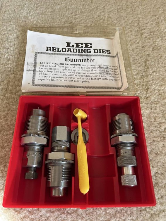 Lee Reloading Dies Set with Accessories
