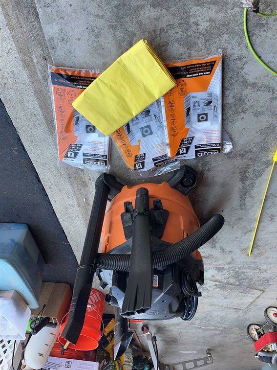 Ridgid Wet/Dry Vac With Accessories and Bags