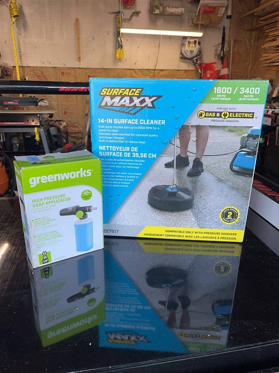 Surface Maxx 14-In Cleaner & Greenworks Applicator