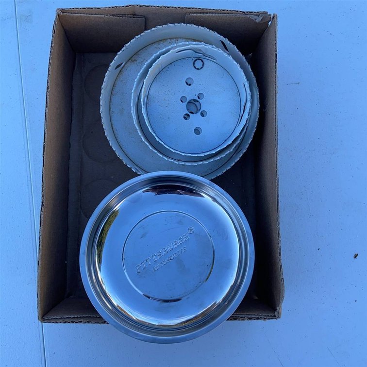 Pittsburgh Automotive Magnetic Tray & Hole Saws