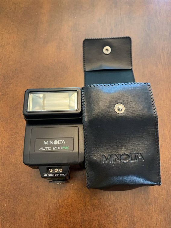 Minolta Auto 280PX Flash With Case