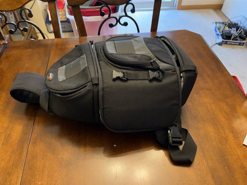 Lowepro SlingShot 200 AW Camera Sling Bag