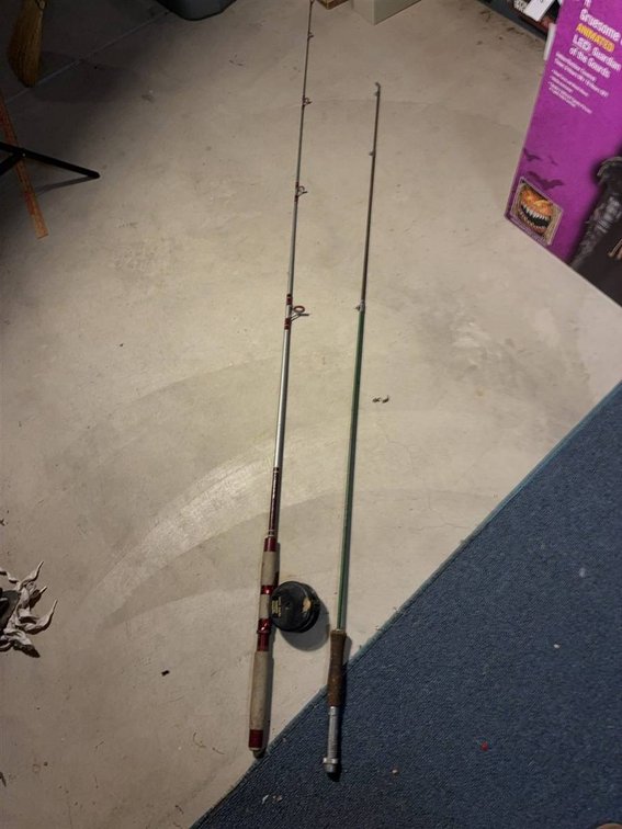 Shakespeare Alpha 2528G Combo & Fishing Rocket Rod