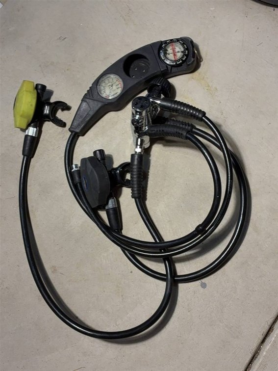 Dacor Scuba Regulator Set With Gauges