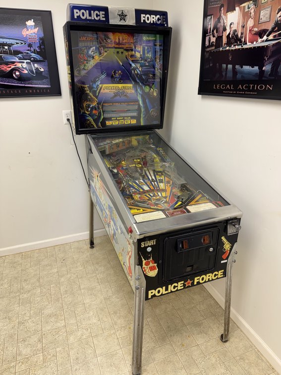 Police Force - Pinball Machine