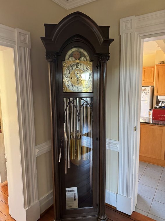 Grandfather Clock - Beautiful Chime - Lovely Clock