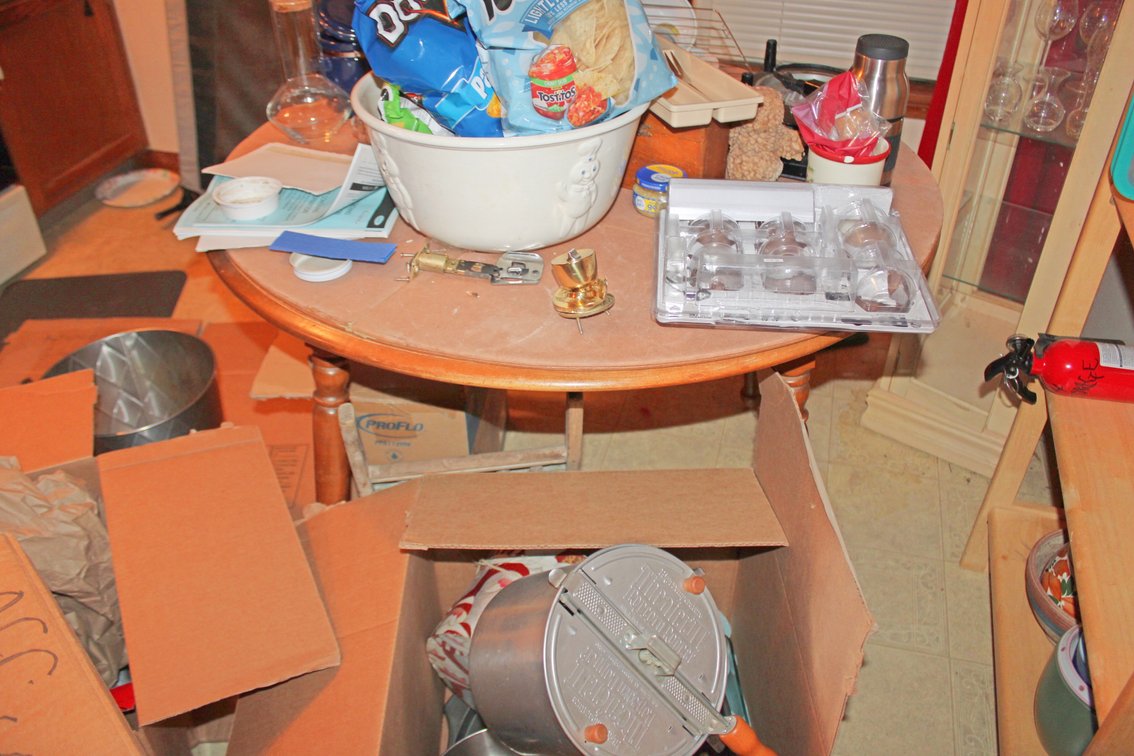 Image for LAST MINUTE! EMERGENCY TREASURE HUNTER'S ESTATE AUCTION