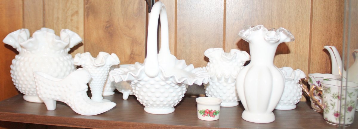 Image for LIVING ESTATE AUCTION