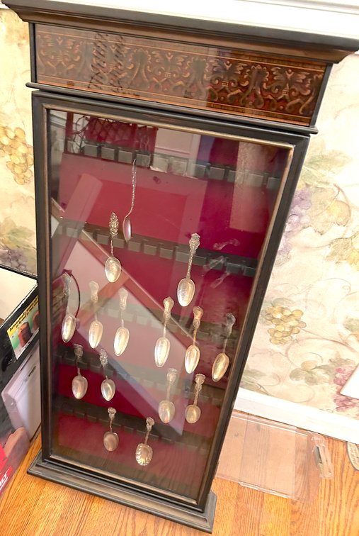 Image for UNUSUAL & INCREDIBLE ESTATE AUCTION