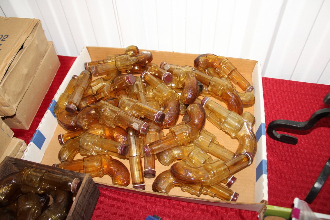 Image for UNUSUAL & INCREDIBLE ESTATE AUCTION