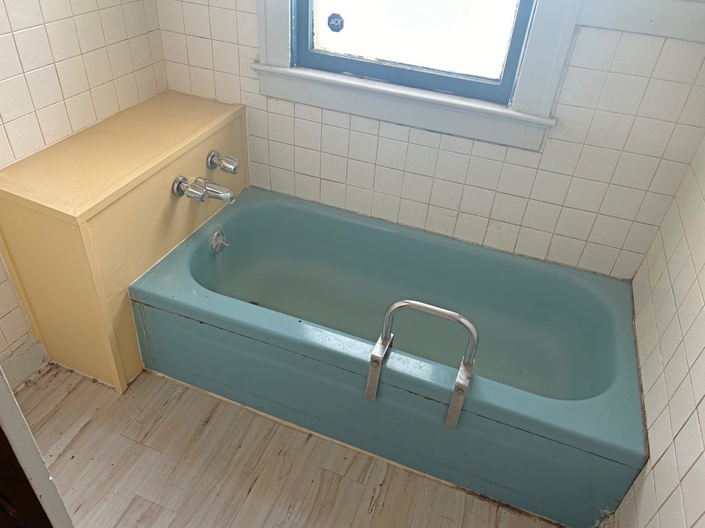 Image for ABSOLUTE ONLINE ONLY REAL ESTATE AUCTION