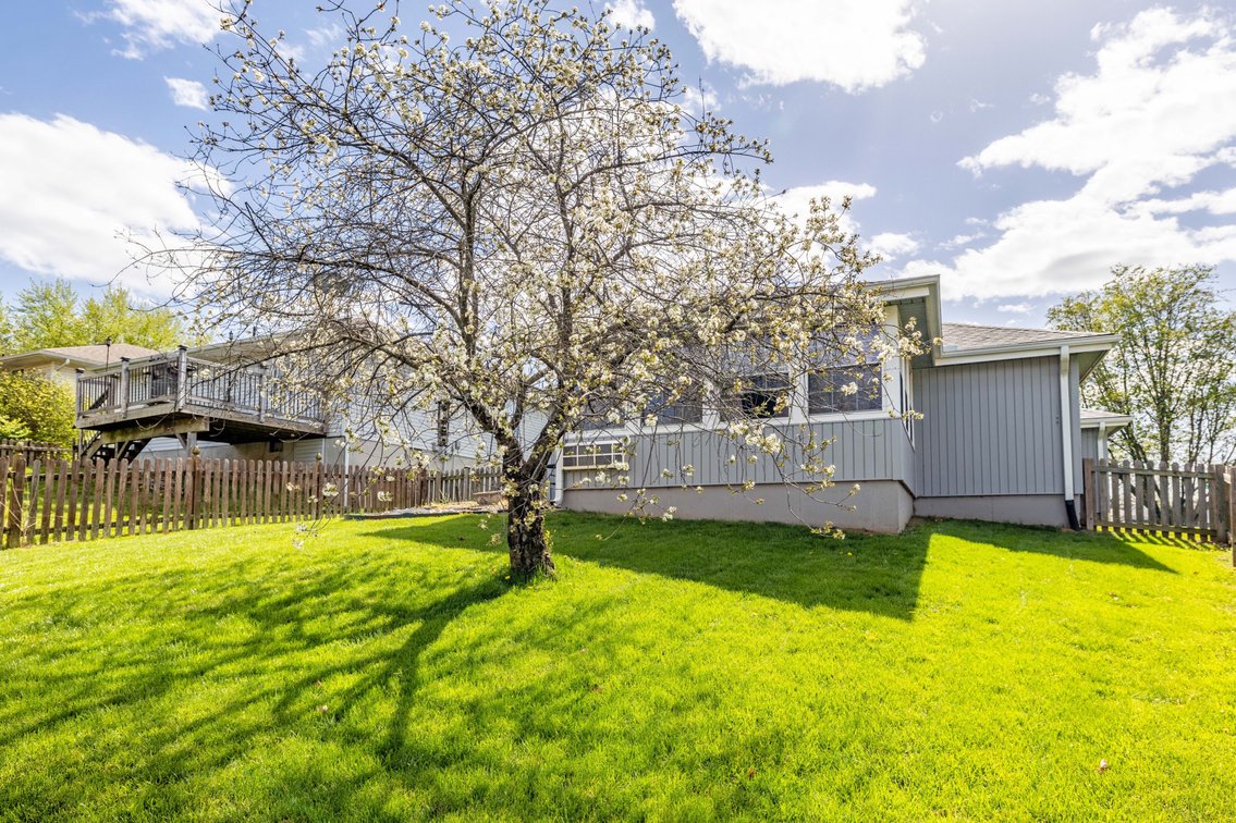 Image for REAL ESTATE & PERSONAL PROPERTY AUCTION