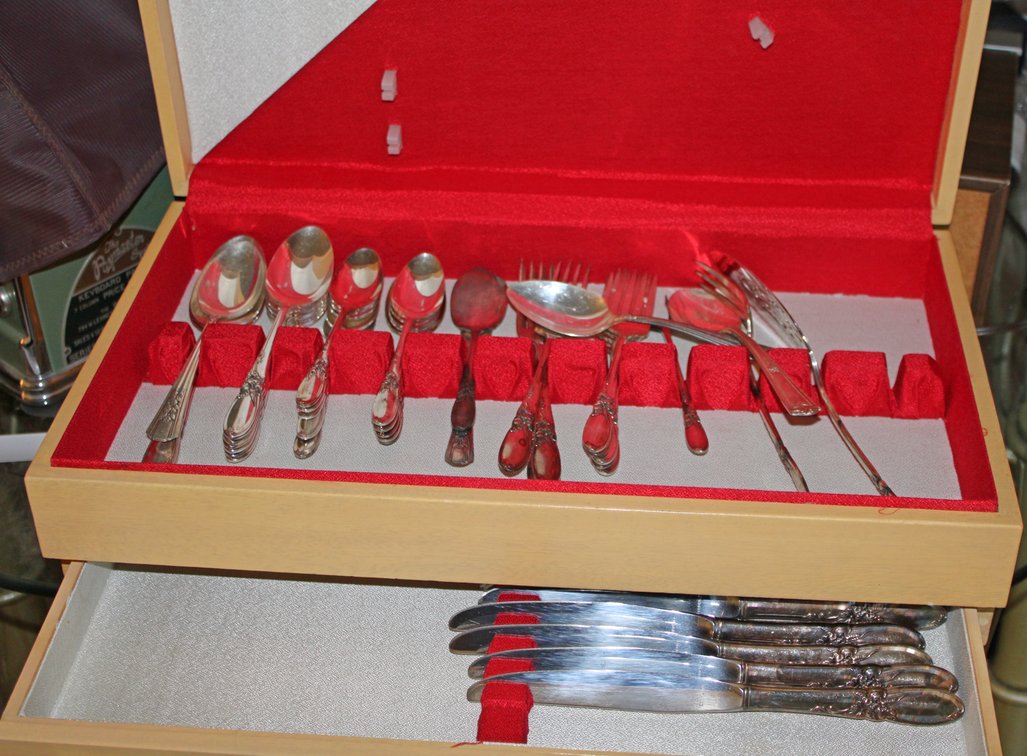 Image for REAL ESTATE & PERSONAL PROPERTY AUCTION