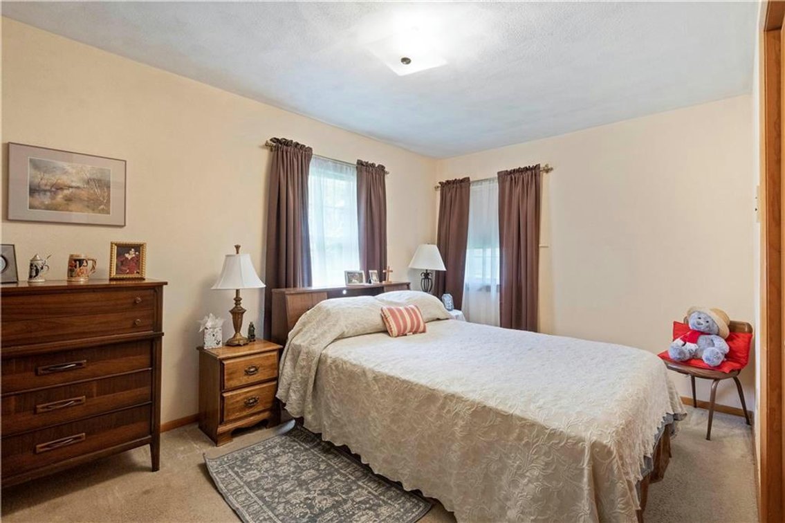 Image for LIVING ESTATE AUCTION