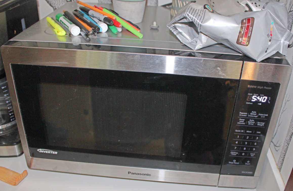 Image for MID CENTURY LIVING ESTATE AUCTION
