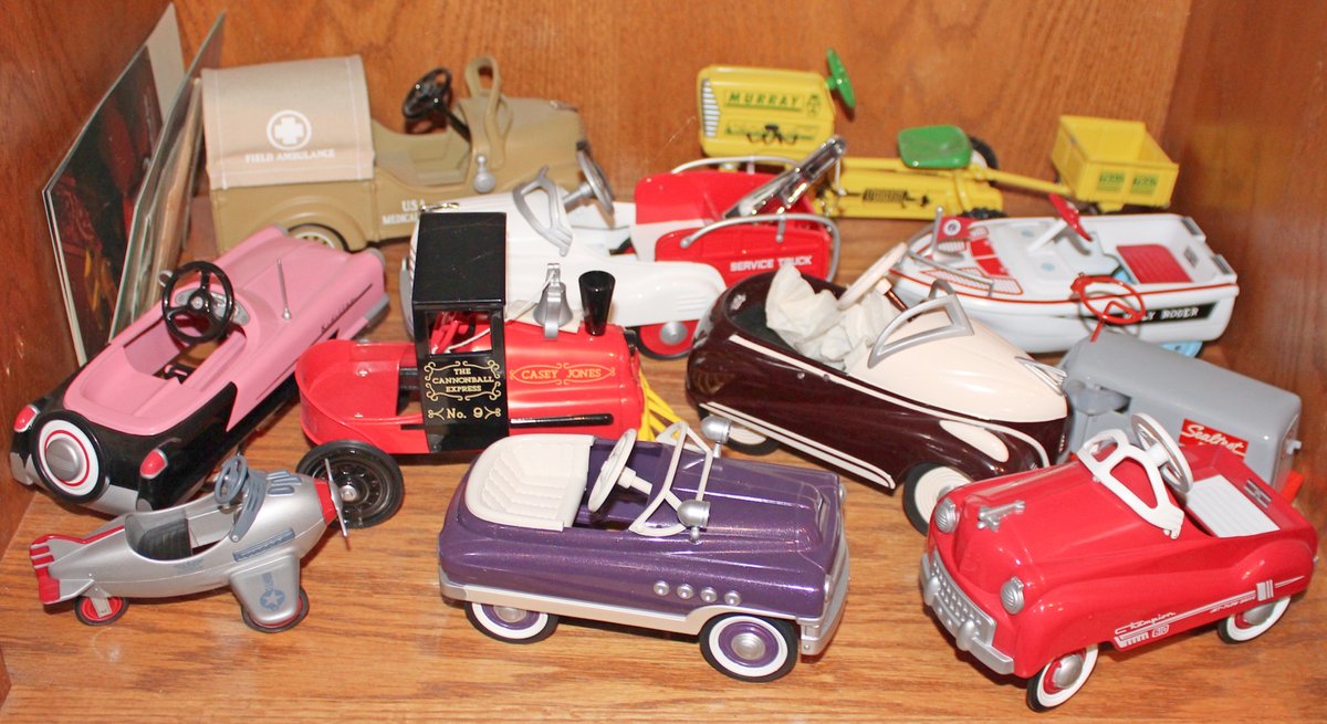 Image for LIVING ESTATE AUCTION
