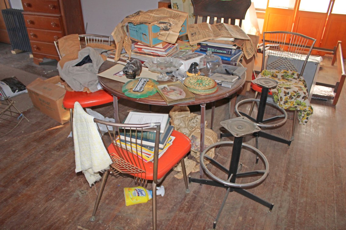 Image for HUGE VINTAGE TIME CAPSULE AUCTION