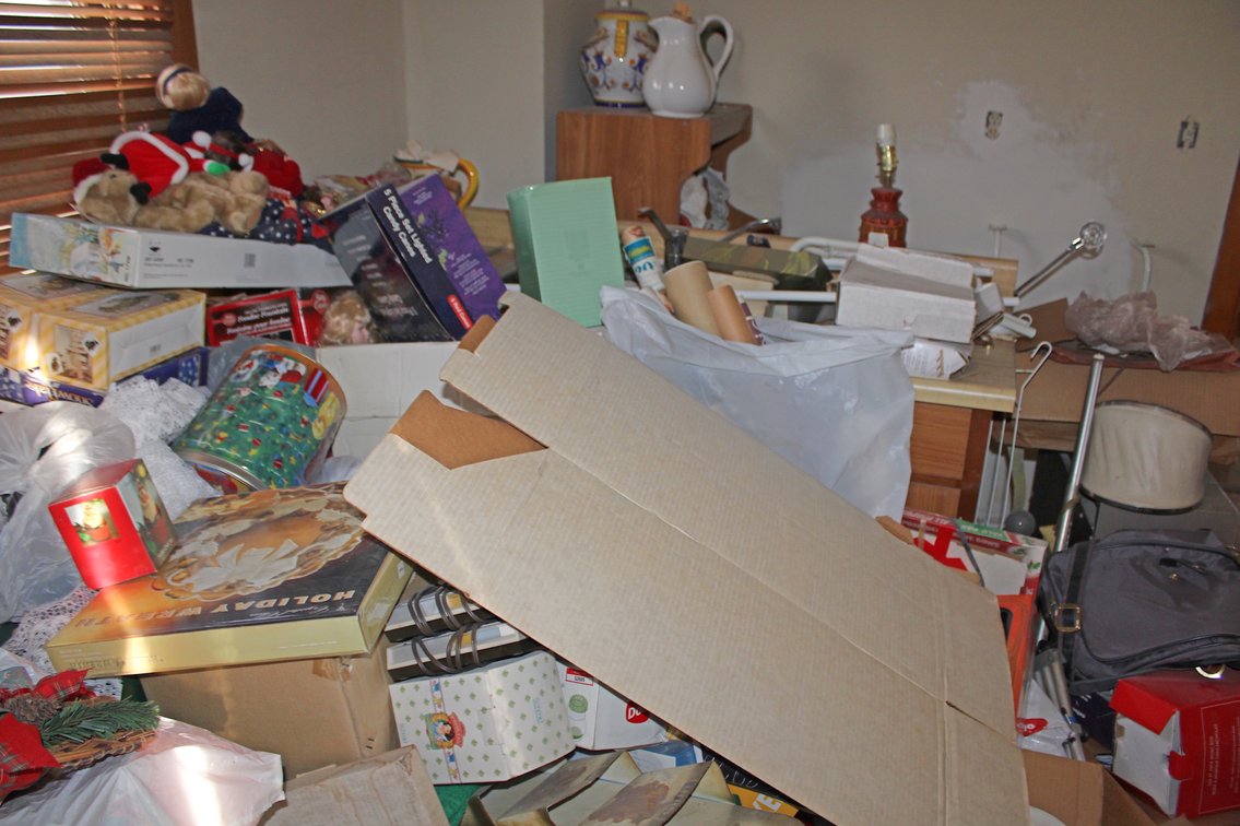 Image for HUGE VINTAGE TIME CAPSULE AUCTION