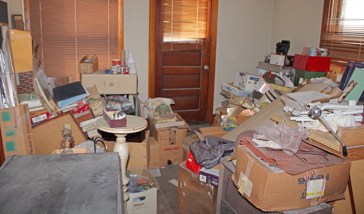 Image for HUGE VINTAGE TIME CAPSULE AUCTION