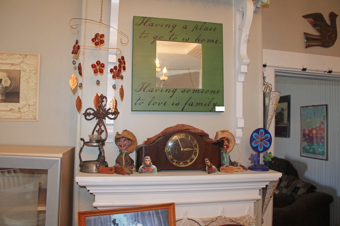 Image for EMERGENCY VINTAGE ESTATE AUCTION