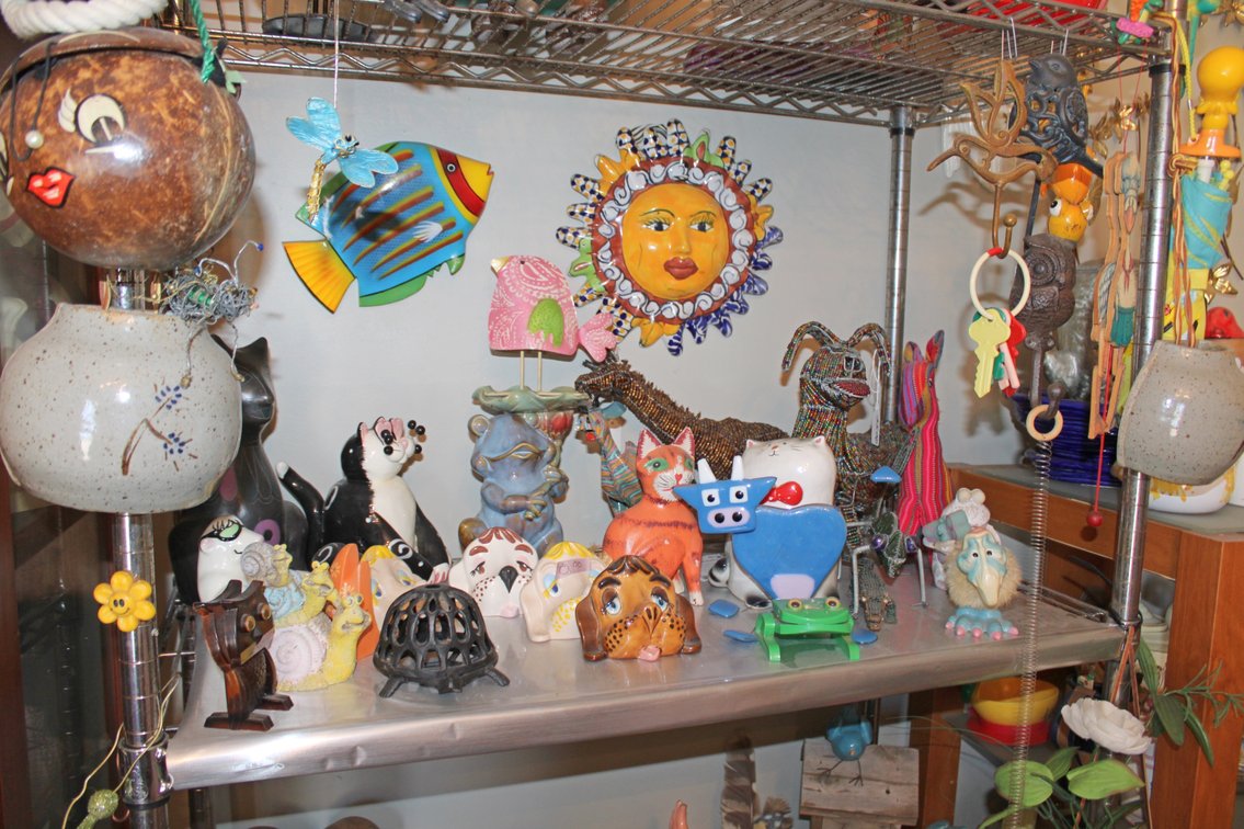 Image for EMERGENCY VINTAGE ESTATE AUCTION