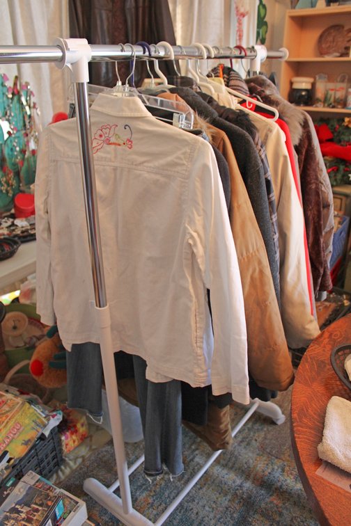 Image for EMERGENCY VINTAGE ESTATE AUCTION