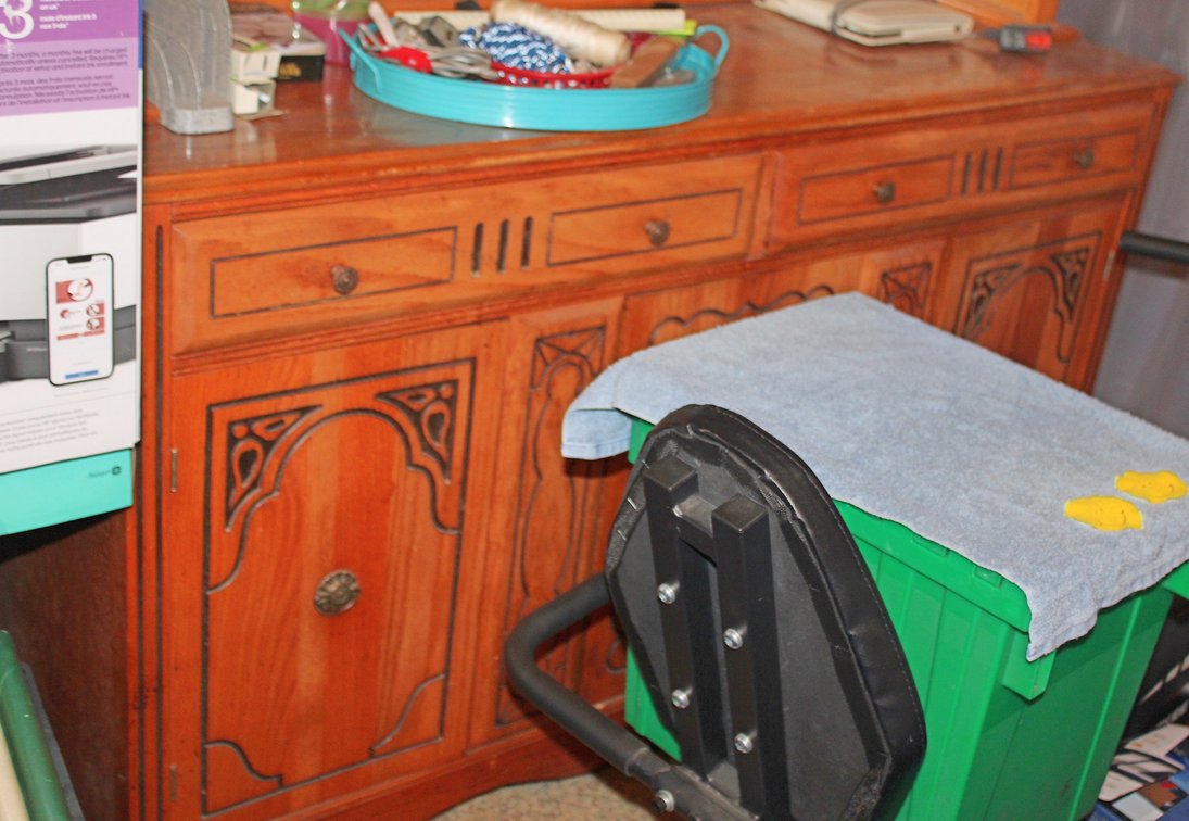 Image for EMERGENCY VINTAGE ESTATE AUCTION