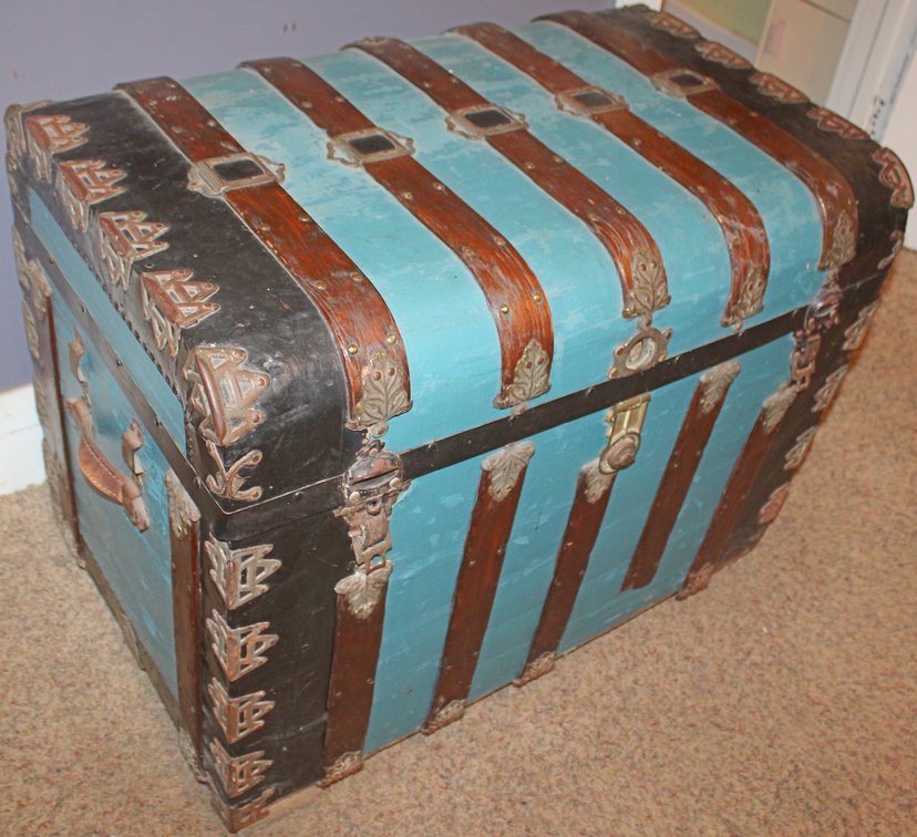 Image for EMERGENCY VINTAGE ESTATE AUCTION