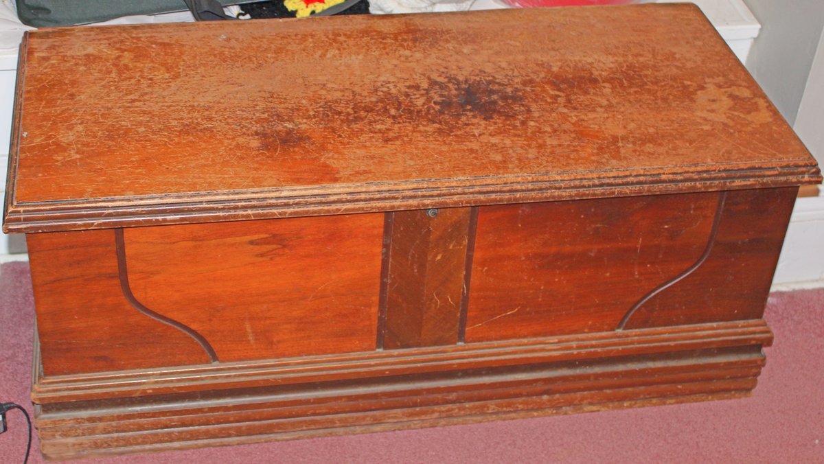Image for EMERGENCY VINTAGE ESTATE AUCTION