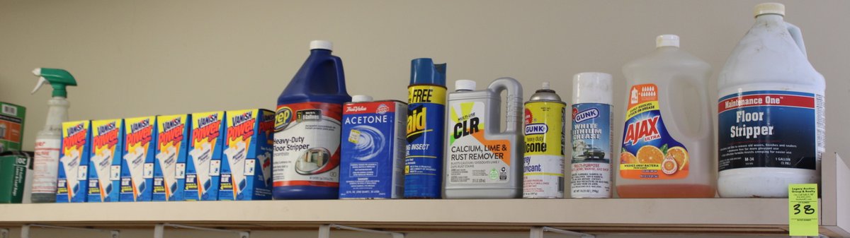 Lot of Cleaners & Chemicals