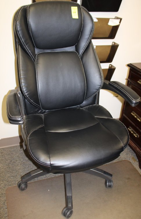 Like New Leather Executive Desk Chair