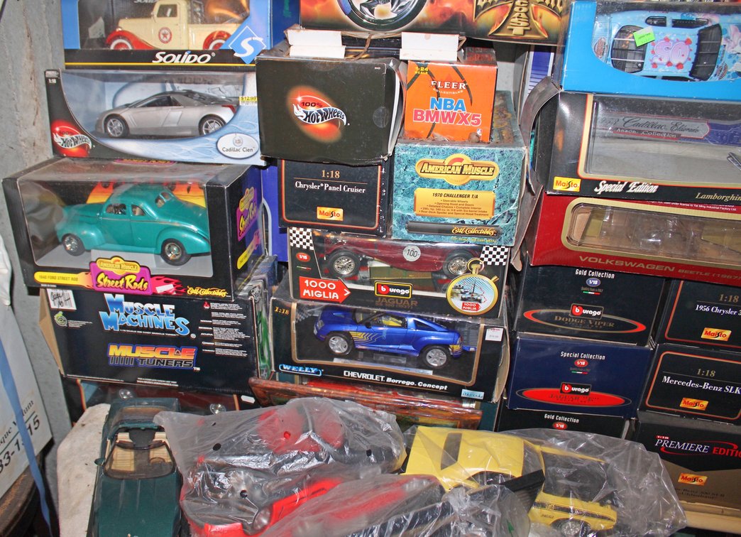 Image for PACKED VINTAGE TIME CAPSULE ESTATE AUCTION
