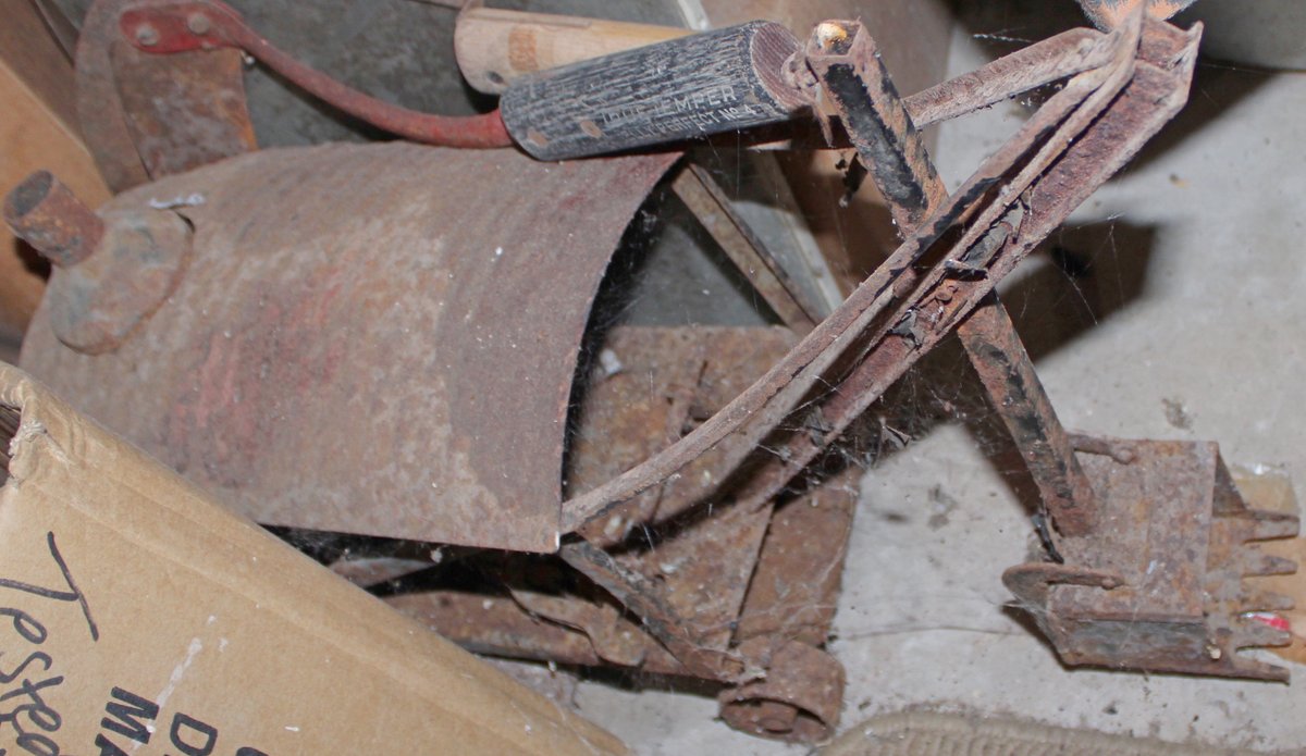 Image for PACKED VINTAGE TIME CAPSULE ESTATE AUCTION