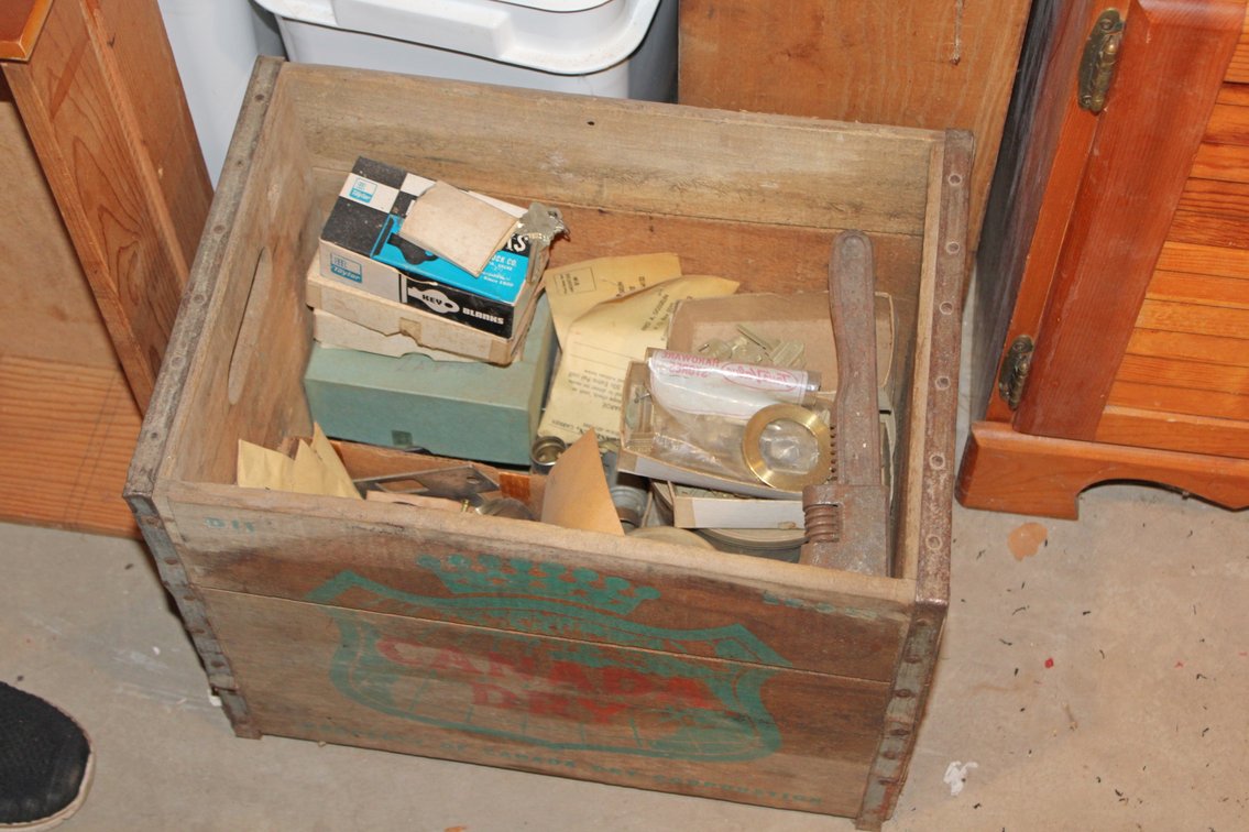 Image for MEGA INDOOR ANTIQUE ESTATE AUCTION