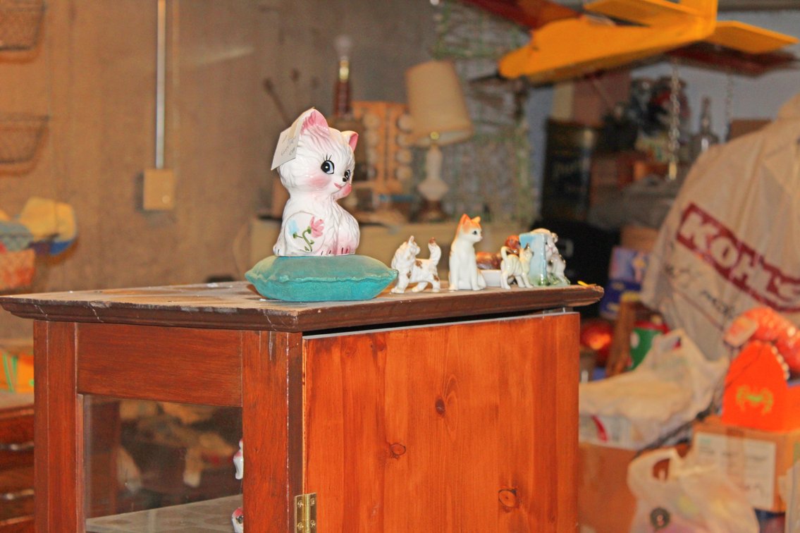 Image for MEGA INDOOR ANTIQUE ESTATE AUCTION