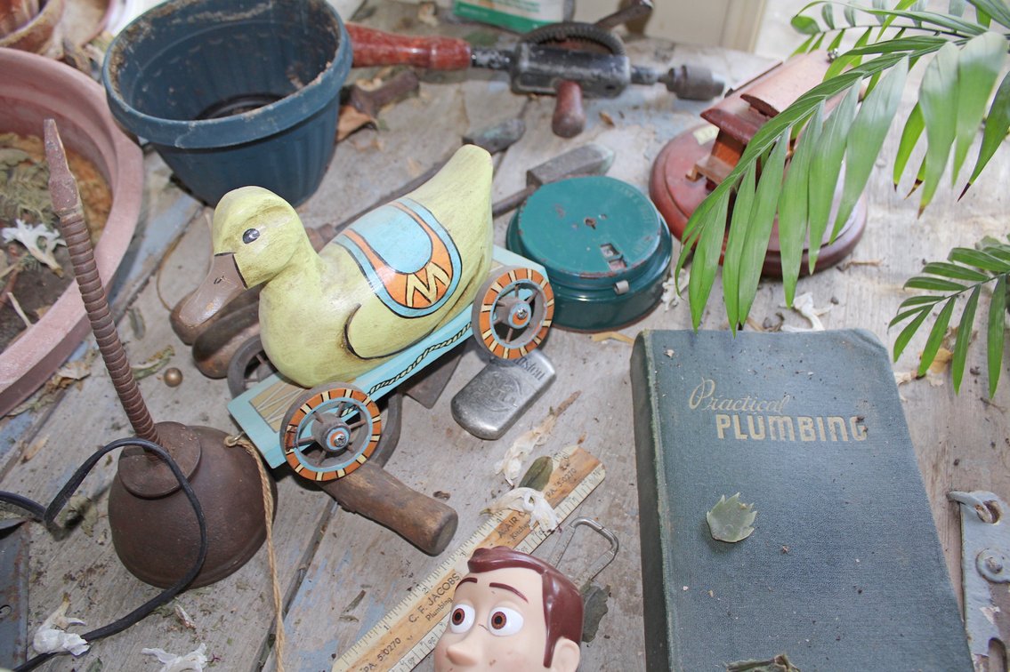 Image for ESTATE AUCTION