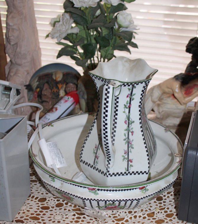 Image for TREASURE HUNTER'S LIVING ESTATE AUCTION