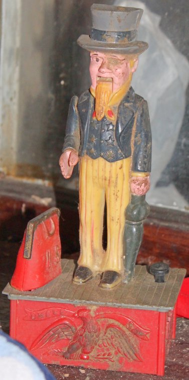 Image for TREASURE HUNTER'S LIVING ESTATE AUCTION