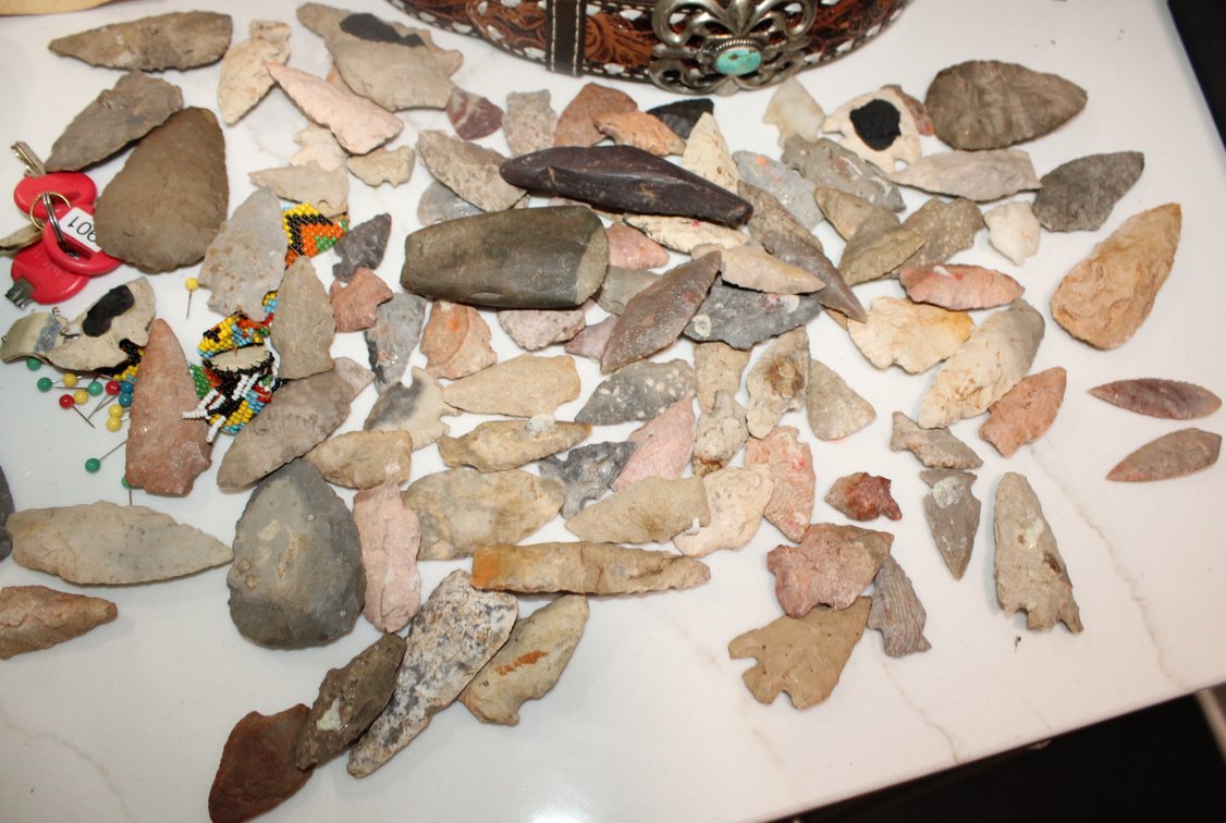 Image for INDOOR ANTIQUE DEALER'S ESTATE AUCTION