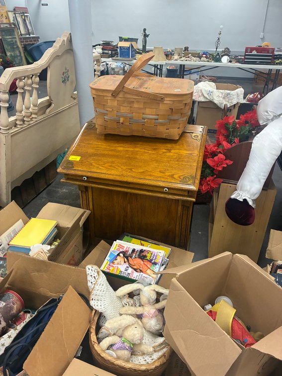 Image for INDOOR ANTIQUE DEALER'S ESTATE AUCTION