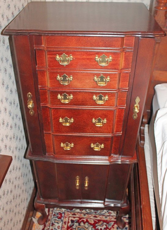 Image for ANTIQUE ESTATE AUCTION
